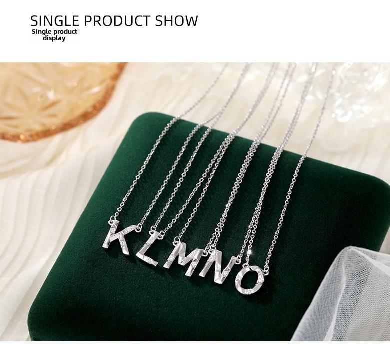 Banyan Tree S925 Silber Halskette mit englischen Buchstaben und Diamanten – Elegante und vielseitige Schlüsselbeinkette für Damen