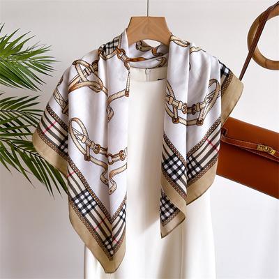 Zoete En Frisse Ketting Modieus 90Cm Imitatie Zijde Grote Vierkante Sjaal Retro Geprinte Sjaal Visgraat Sjaal Hoofddoek Vrouwen