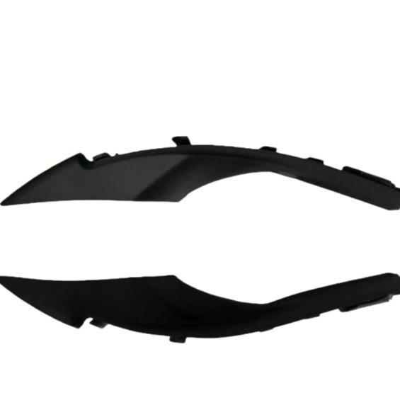 

Накладка-дефлектор двірника лобового скла Mitsubishi Lancer Evo (Частина 7405A461) Left Side