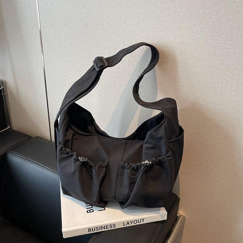 Large capacity women's bag new niche lazy wind summer shoulder messenger bag pleated commuter dumpling bag