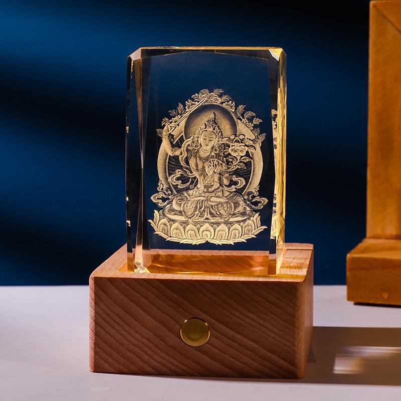 Leuchtende 3D-gravierte Kristallkugel mit Massivholzsockel für die Heimdekoration