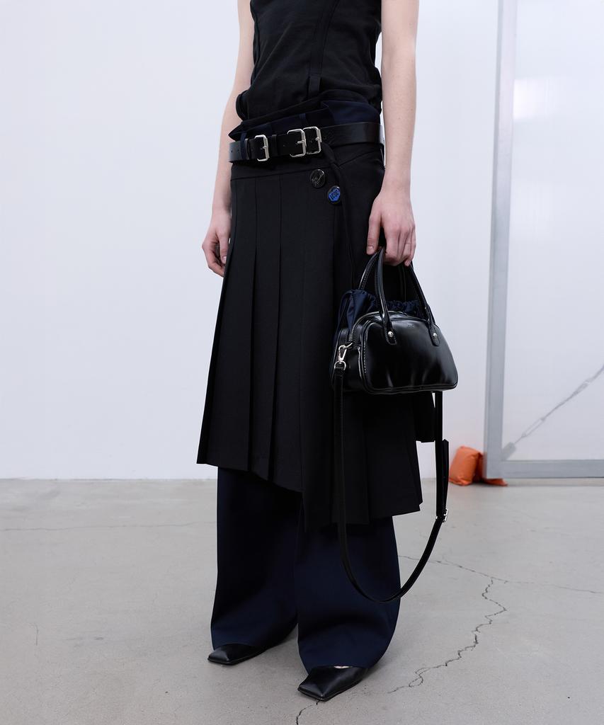 Lcdc Tm Asymmetric Pleated Skirt (Black)