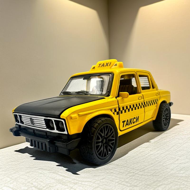 

1 шт. 2 дизайна случайный сплав автомобиль такси модель металлический инерционный имитация 12,5*5,2 см двойные двери игрушечный автомобиль с багажником