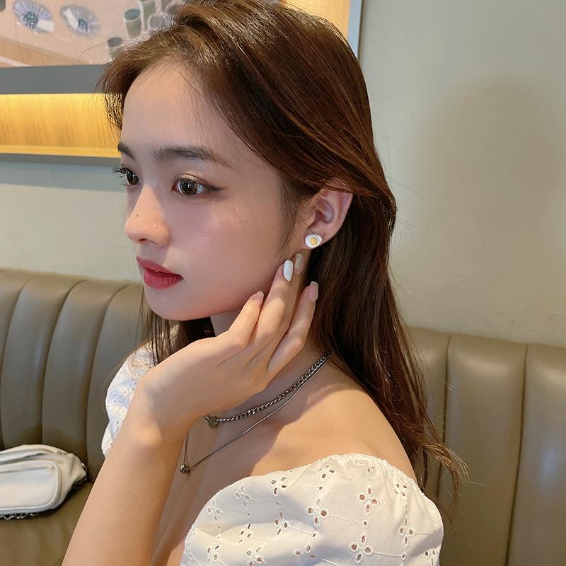 Silvernadel Asymmetrische Ei & Käse Ohrringe - Harzschmuck