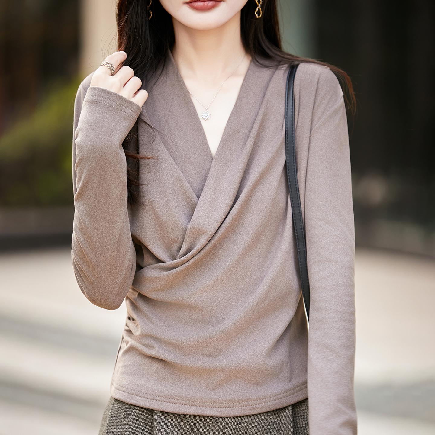 

Женская модная приталенная повседневная базовая рубашка с V-образным вырезом - Коллекция Осень/Зима 2025 XL 138—149 lbs