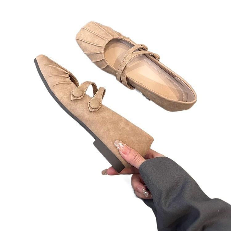 Square head single shoes women's flat 2025 new spring versatile one-word buckle French gentle pleated Mary Jane women's shoes