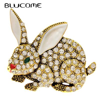 Cute Rhinestone Rabbit Brooch Winter Fashion Animal Pin Zodiac Accessories New Year Decoration High Quality