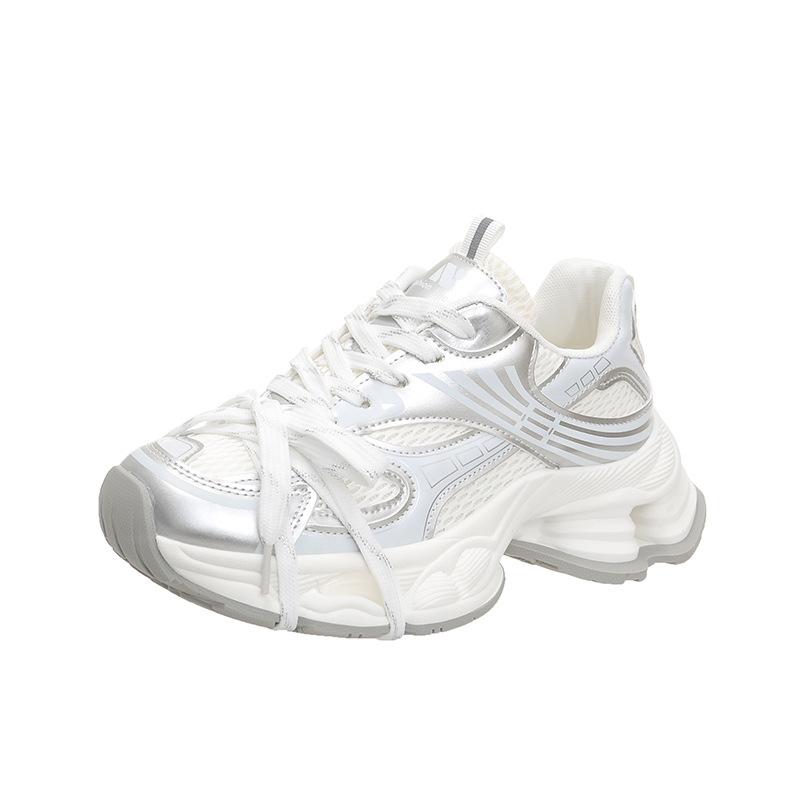 Thick-soled Women's New Super-hot Women's Shoes Are Versatile, and Small People Increase Their Height. Women's Fried Street Sneakers