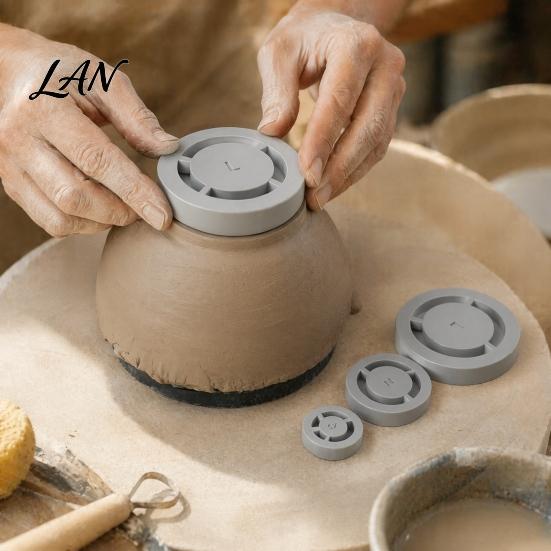 Strumento Stampo a Pressione per Argilla 5 Pezzi/Set Strumenti per Anello di Base della Ceramica, Stampo per Base, Allineatore, Pressione Uniforme Regolabile per Ciotole e Tazze, Progetti Fai-da-te al Tornio