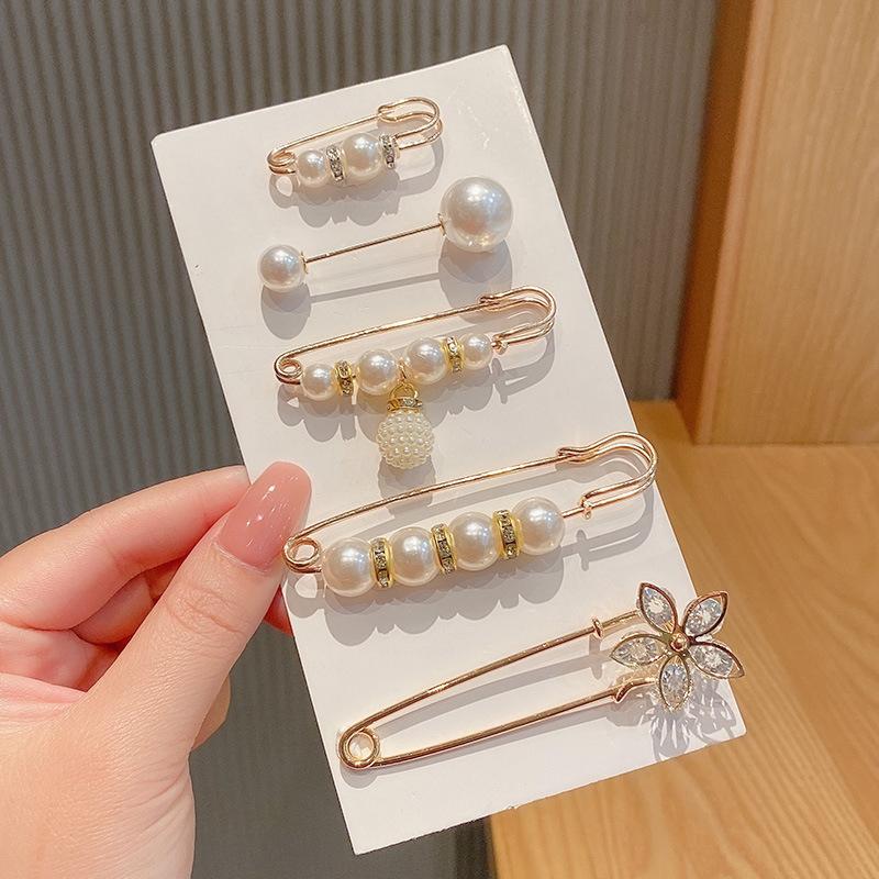 1Set  Clothing Brooches Waist Adjustment For Women Pearl Lapel Pin Buckle