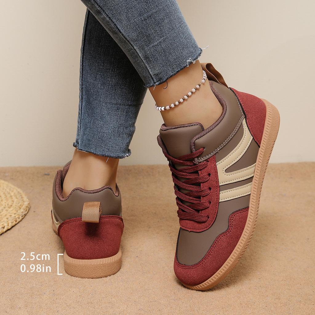 Large Size Soft Sole German Training Shoes Women's Sports Shoes European and American Retro Design Style Lace-up Light Casual Women's Shoes