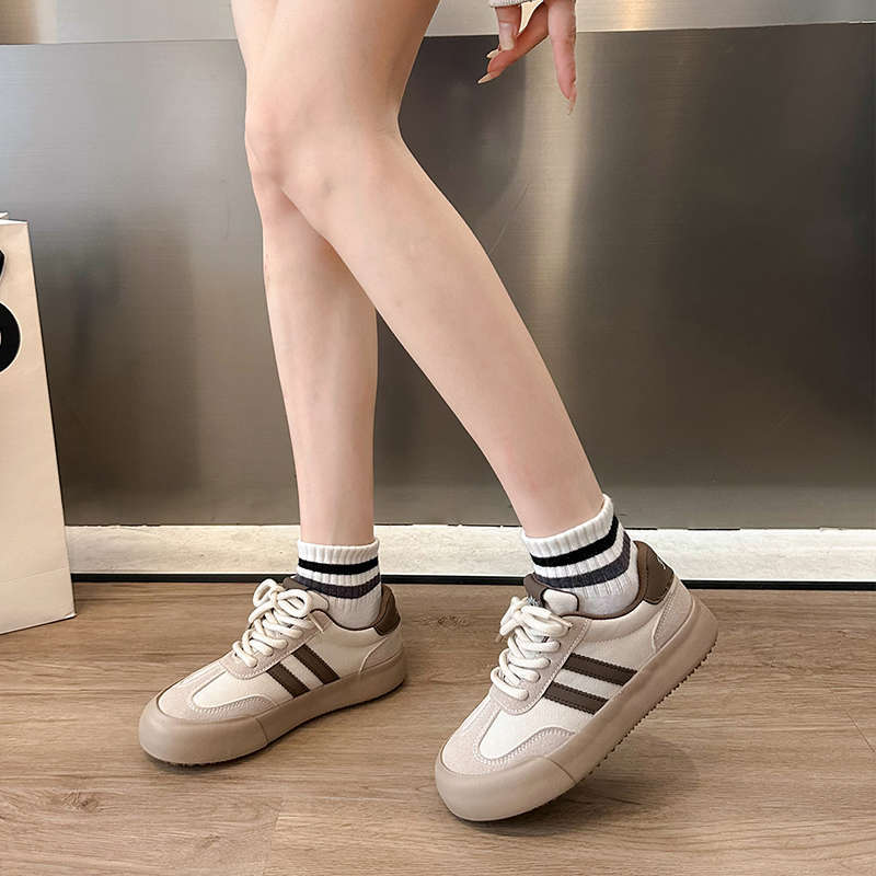 Retro versatile, light and breathable, niche height-increasing sports and leisure board shoes for women's 2025 autumn new platform German training s