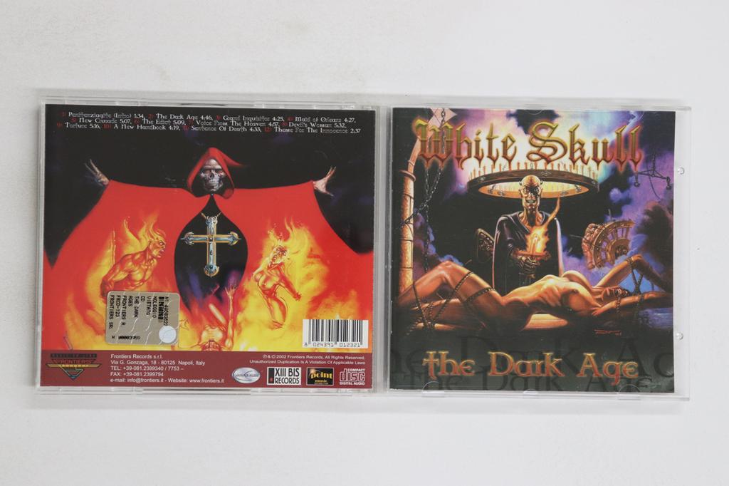 CD WHITE SKULL - Dark AGE FRCD123 FRONTIERS 2002 Europe Metal Used