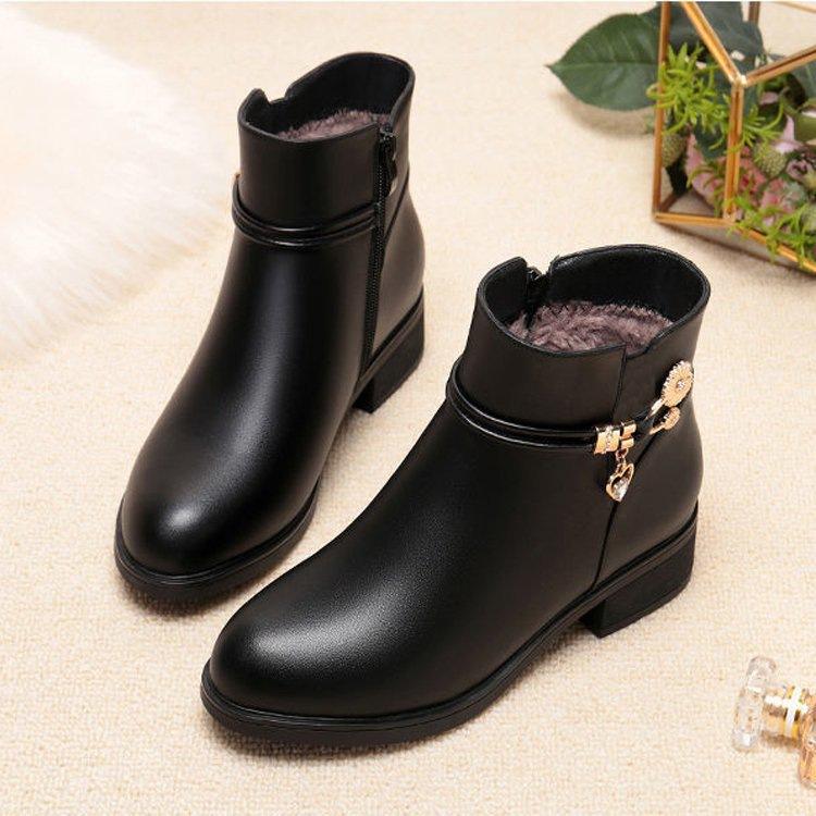 Mom Cotton Shoes Women's New Winter Velvet Soft Leather Soft-soled Short Boots Single Boots Warm and Non-slip Medium Leather Cotton Boots