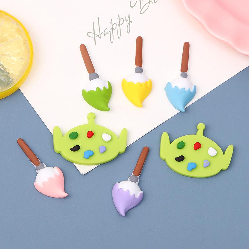 DIY Creative Resin Accessories: Drawing Brush, Board, Phone Case, Hair Clip, Water Cup, Toy, Refrigerator Sticker