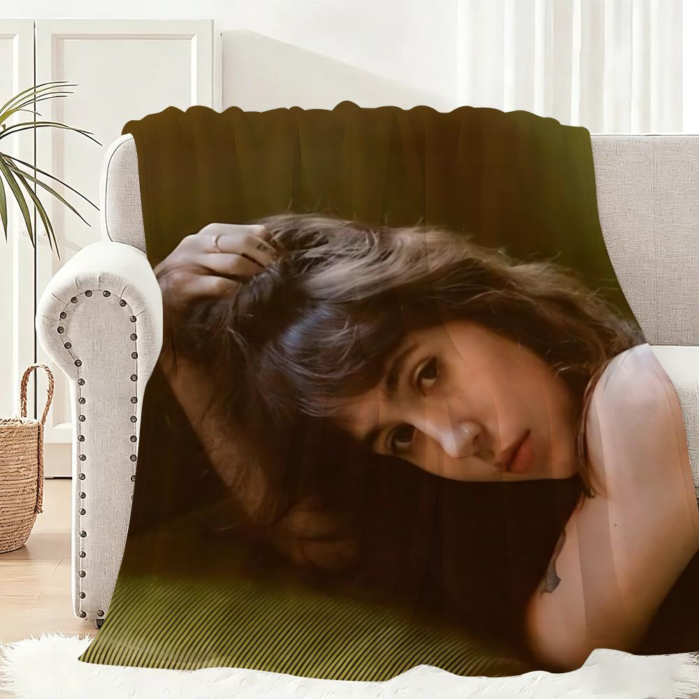 Charm Singer C-Clairo Throw Lightweight 240g Flannel Blanket Soft Skin-friendly for Summer Cooling