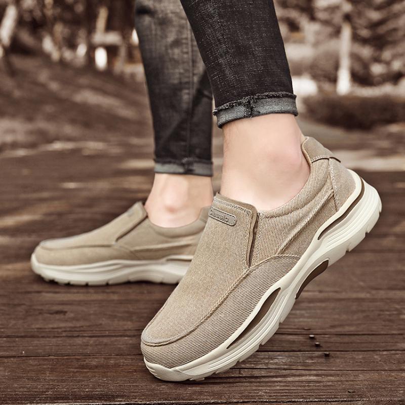 2024 Men's New Flat Outdoor oversized non slip footwear Men canvas breathable loafers Comfortable fashion male shoes Zapatos