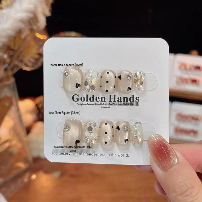 Dreame Handmade Rhinestone Cat Eye Nails - Luxurious Sparkle Sequins Manicure. M
