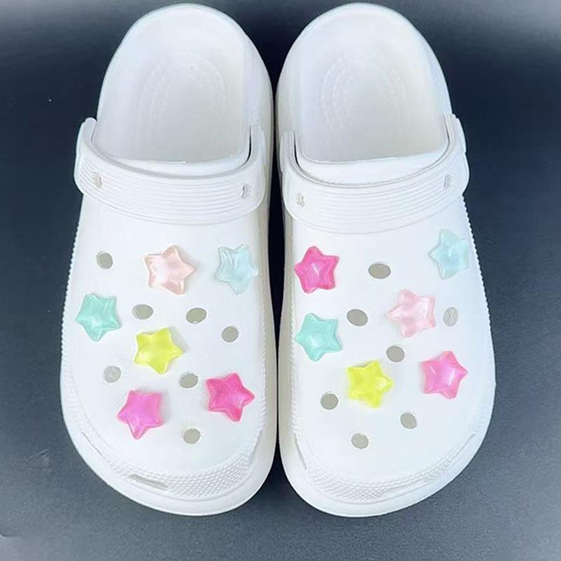 Ensemble de 12 breloques de chaussures tendance Accessoires Boucle de chaussure à trou Étoile brillante à cinq branches Décorations de chaussures 3D DIY pour sac Bogg