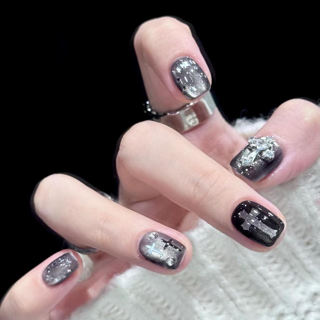 Handmade Press On Nail Personality Gothic Dark Silver-Gray Cat Eye Metal Stars Diamond Short Round Unisex Fake Nail Patch Artificial Nail Reusable