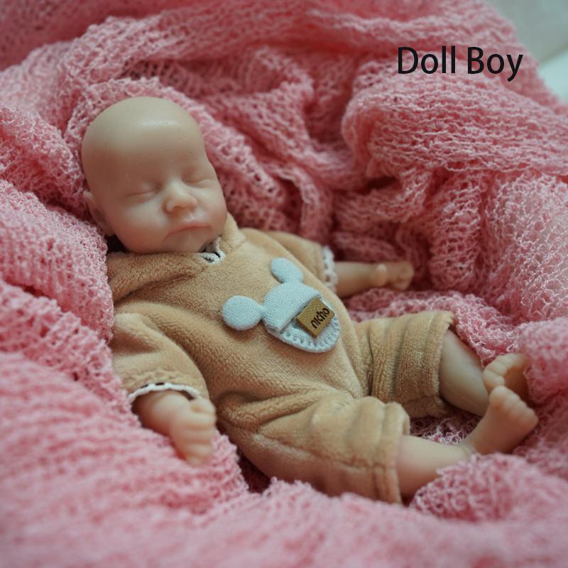 15cm Mini Palm Simulation Doll Maddie Dress Up Playmate Toy Doll Kid Birthday Gift 6 Inch Solid Silicone Full Body Reborn Baby Doll for Girl and Boy