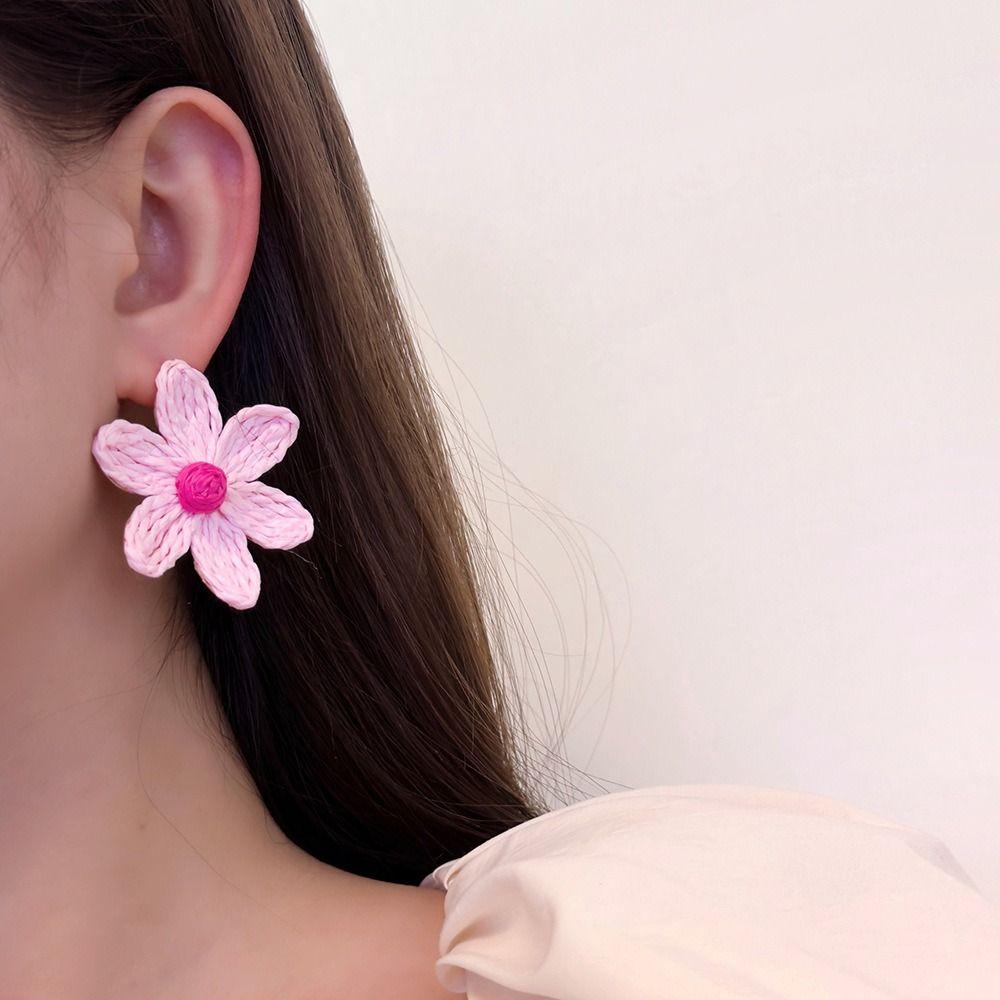 Raffia Sunflower Earrings Exaggerated Shape Flower Stud Earrings Sweet Weaved Ear Accessories Lady