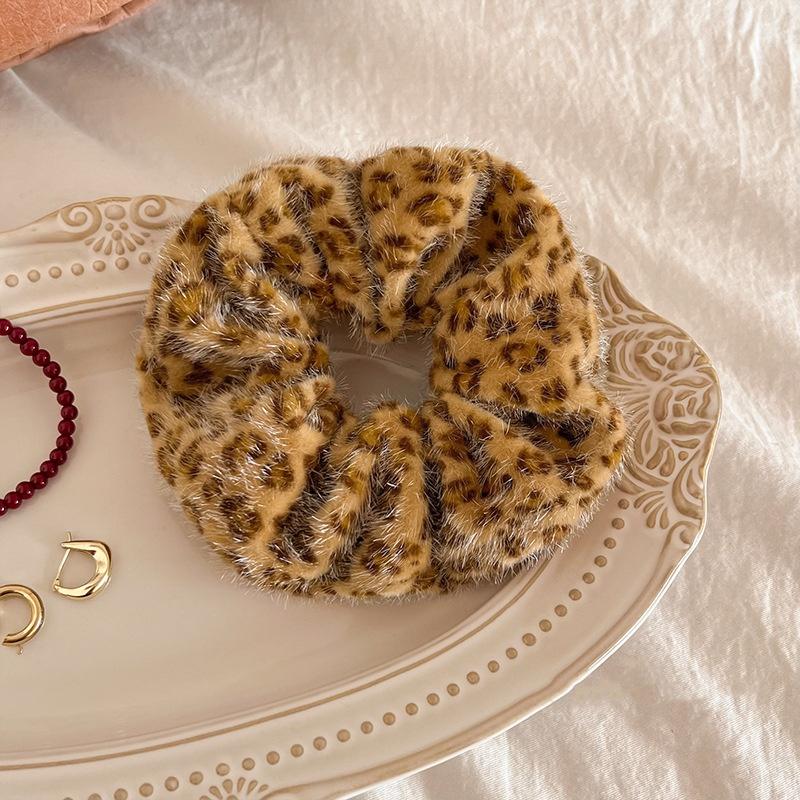 

1 плюшевая бархатная резинка для волос в леопардовый принт, резинка для волос в милом и крутом стиле, элегантная резинка для волос и аксессуар для головы Size fits all