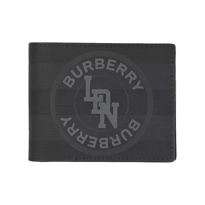 

Burberry Short Foldable Double Fold Card Holder Wallet Men Wallet Dark-Charcoal 8022564 Basic Set (Bag+Dust Bag)