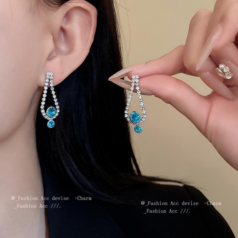 European and American diamond-set flower stud earrings bracelet necklace set fashion temperament collarbone chain versatile dress jewelry women