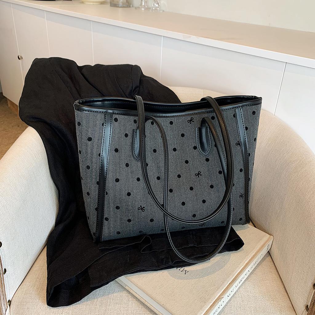 Mode marke handtasche neue große kapazität schulter tasche high-end-frauen tasche Mode nische freizeit handtasche dame Tote tasche