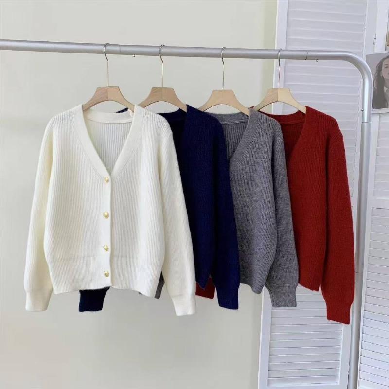 

Новый простой трикотажный кардиган с V-образным вырезом и длинными рукавами, женский однотонный однобортный вязаный кардиган свободного кроя, женский One size красный
