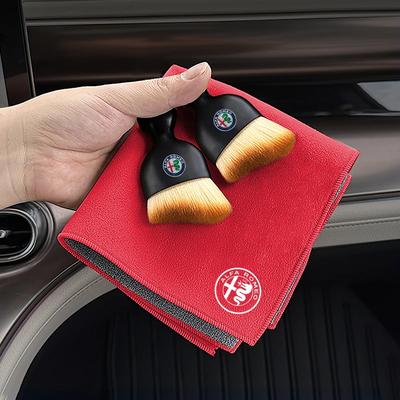 Entretien de la voiture – Éponges, chiffons et pinceaux
