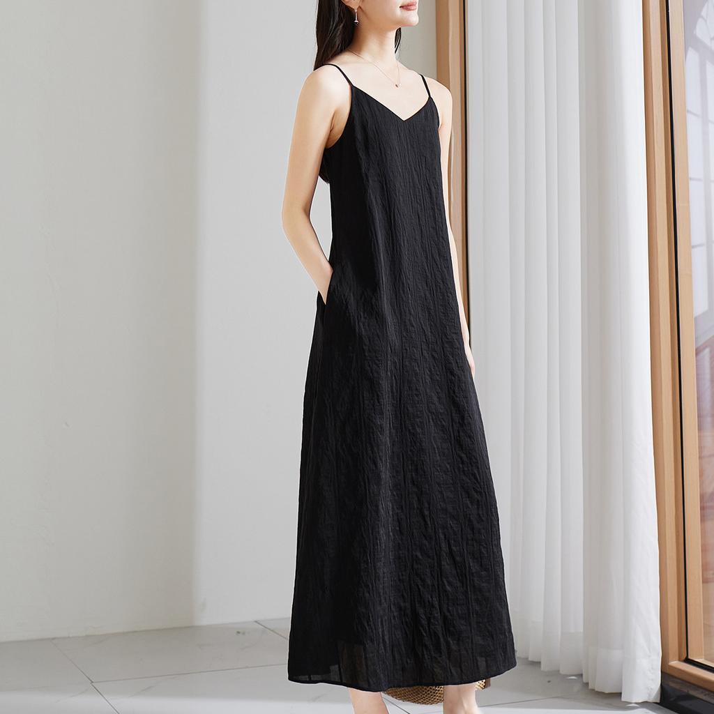 French Pleated Camisole Dress 2026 Summer Fashion Versatile Slimming Mid Length Beach Skirt