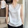 Camisole en soie glacée à col en V et épaules larges pour femme