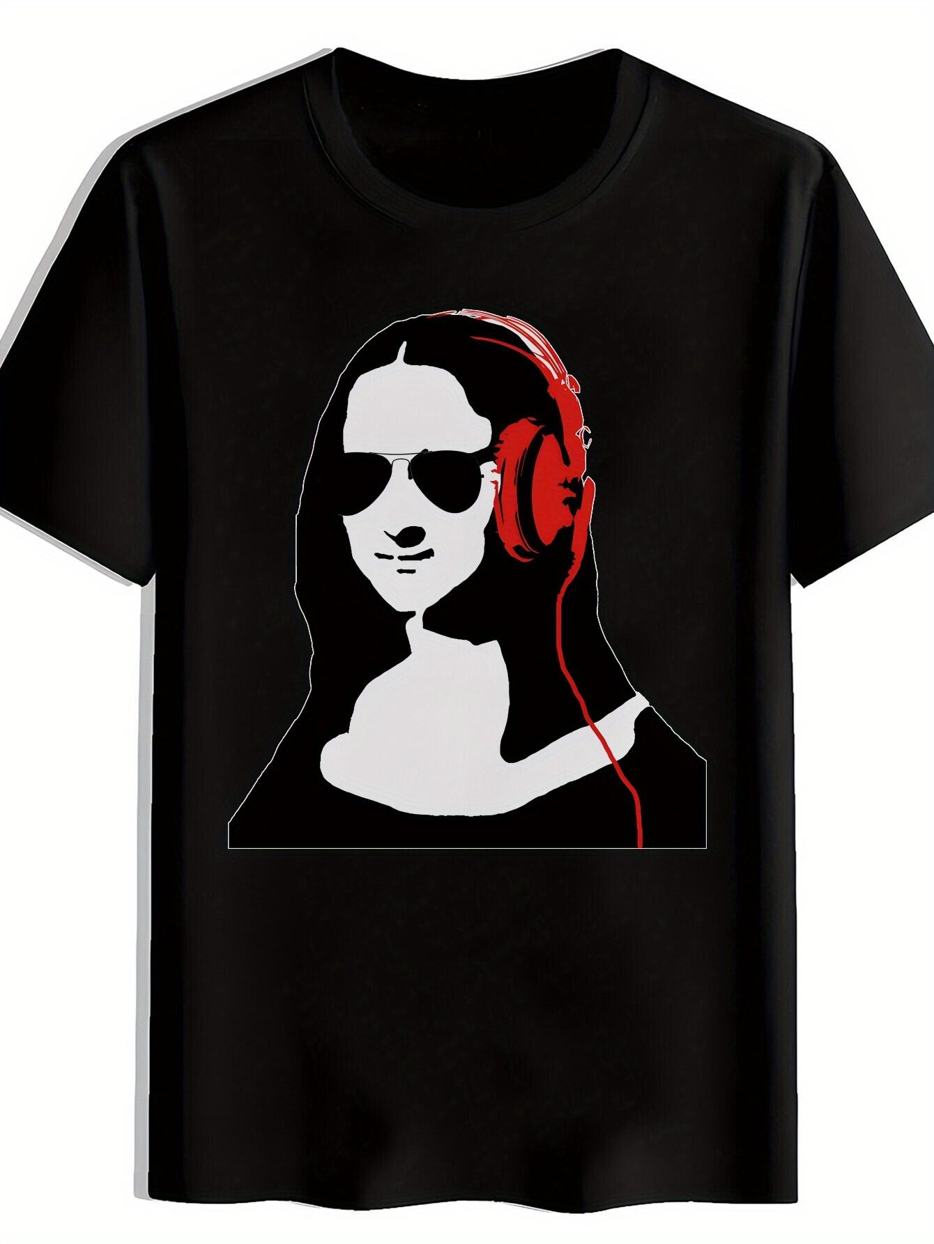Mona Lisa with Headphones Graphic T-shirt - Modern Portrait Tee in Black/Red/ L