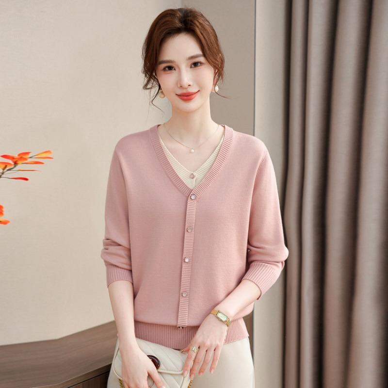 New Spring and Autumn Thin Sweater Bottoming Shirt, Mid-mother Spring Vacation Two-piece Knitted Long-sleeved Shirt