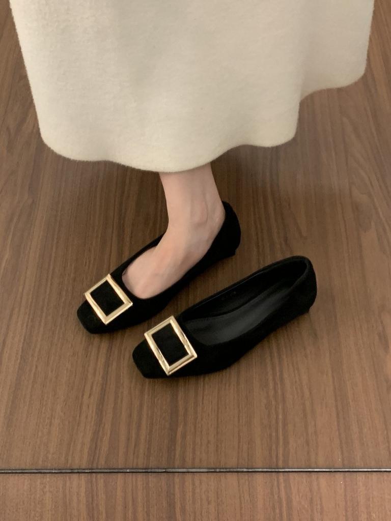 Versão coreana de sapatos Mary Jane de camurça com fivela quadrada de metal ano com saia vento suave da noite sapatos de salto único mulheres