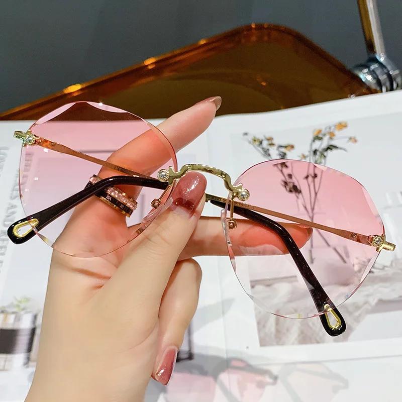 Luxury Brand Design Glasses Vintage Rimless Sunglasses Women Men Fashion Gradient Lens Sun Glasses Shades For Female