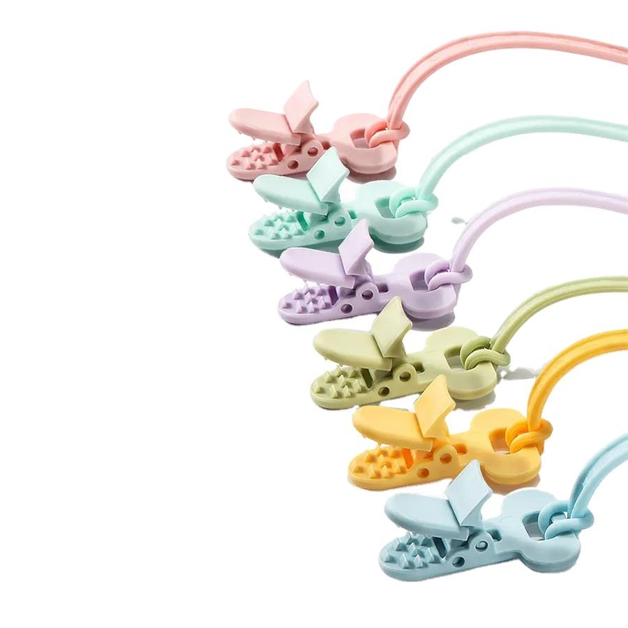 Bpa Free Silicone Baby Teether Pacifier Holder Clip Chain Low MOQ Standard No Squeeze Baby Pouch Holder Opp Bag/pp Box