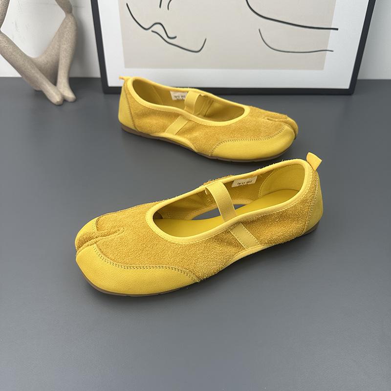 Sheepskin Version~ Split-toed Shoes Women's New 2025 Pig's Trotters Cross Shoes Feet Red Casual Belt Flat Shoes Mary Jane
