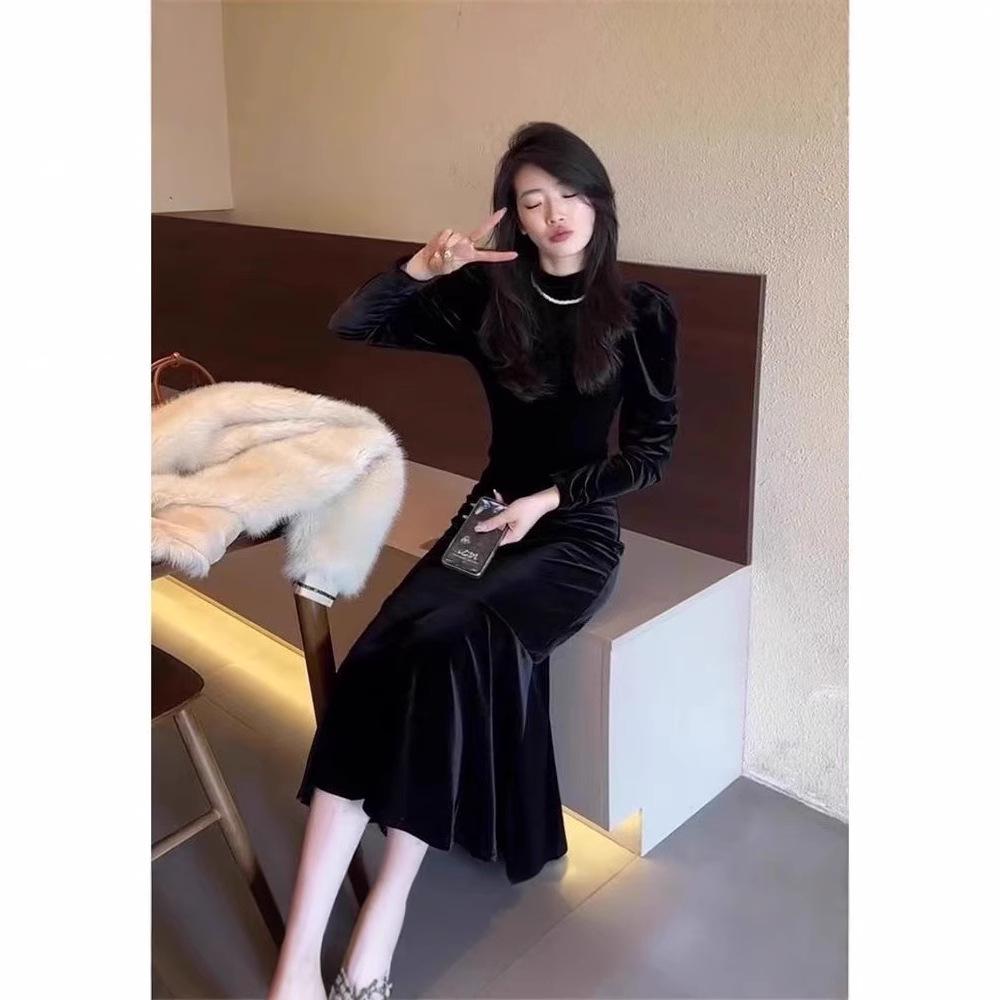 

2024 Осень-Зима Корейский Стиль Приталенное Бархатное Миди Платье Extra Large чёрный