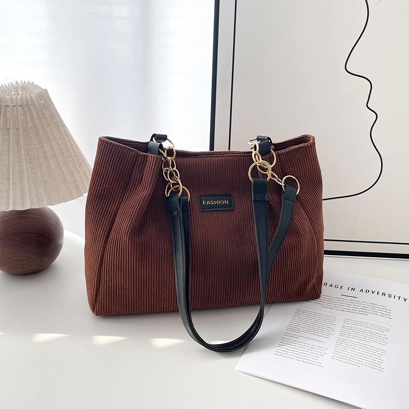 

A New Fashionable Casual Large Bag for Women темно-коричневого