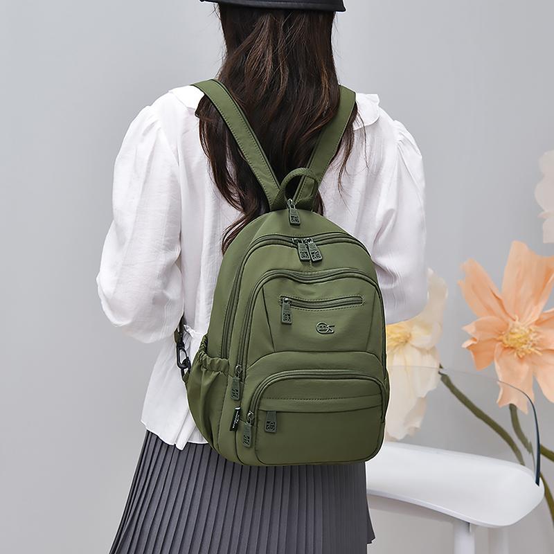 Zaino Compatto con Tasche Multiple con Zip e Tasca Laterale in Rete