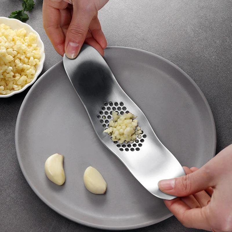 Garlic Press Manual Garlic Crusher Chopper Stainless Steel Hand Press Garlic Grater Peeler Peeling Tools Kitchen Accessories
