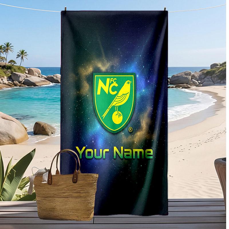Norwich City Gepersonaliseerde Bedrukte Strandlaken Voetbal Logo Steun Aangepaste Naam Tekst Absorberende Handdoek Voor Sport Reizen Speciaal Cadeau