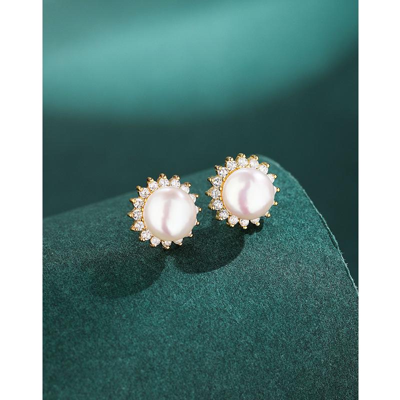Sunflower Freshwater Pearl Stud Earrings, 925 Sterling Silver, Minimalist Design for Autumn/Winter, High-End Luxury for Women.