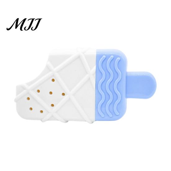 Pet Cooling Summer Essentials Dog Chew Toy, Popsicle Ice Freezer Donut Shape Interactive Play Accessories Teeth Cleaning Reusable Freeze Toy for