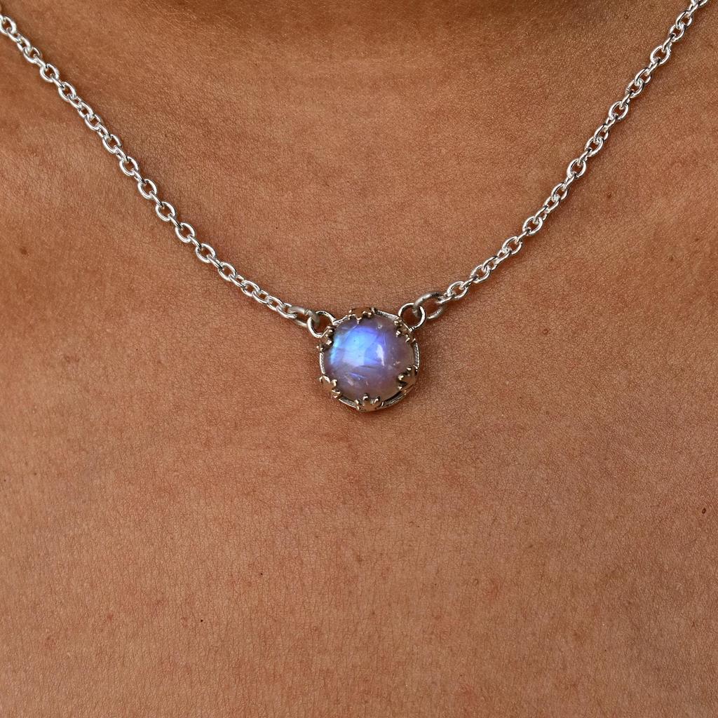 Moonstone Crystal Necklace , Genuine Rainbow Moonstone Sterling Silver  Bohemian Necklace , Feminine Necklace, Blue Sheen Moonstone Necklace