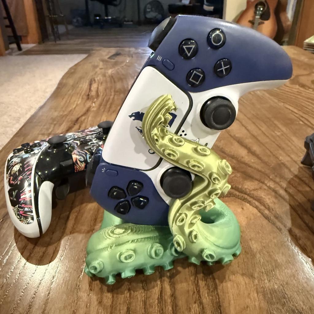 Soporte para Mando de Juego Pulpo Impreso en 3D Adecuado para Mandos de PS5 Soporte de Escritorio Regalo Navideño Estatua Decorativa Adorno
