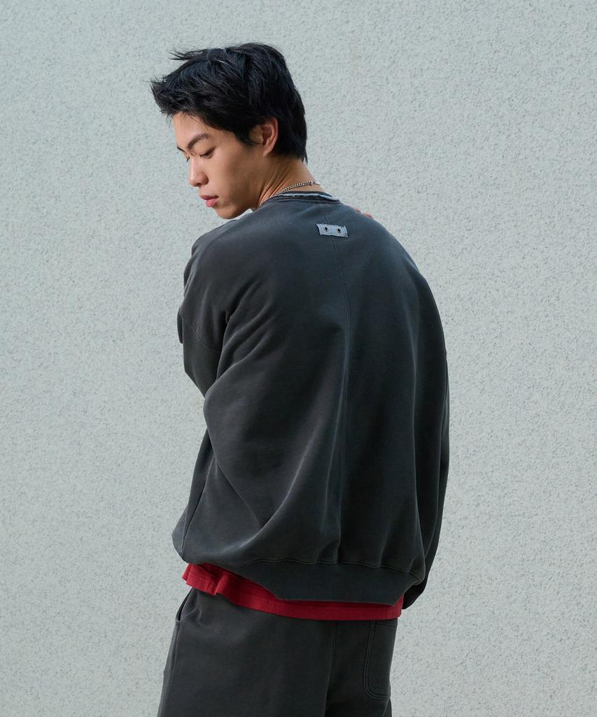 DESIRED Cutout Pigment Sweatshirt-Fesk5102B09